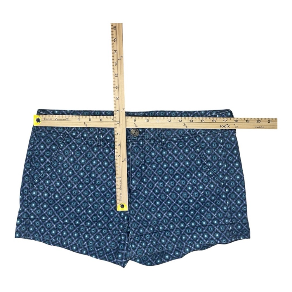 American Eagle Patterned Stretch Shorts Blue Geom… - image 3